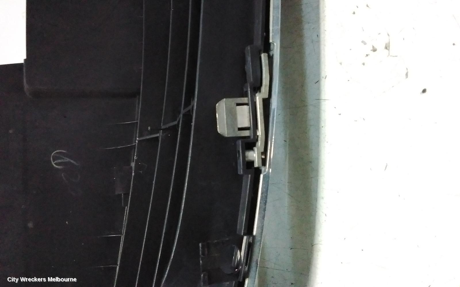 MAZDA MPV GRILLE, LW, 08/1999 - 11/2003