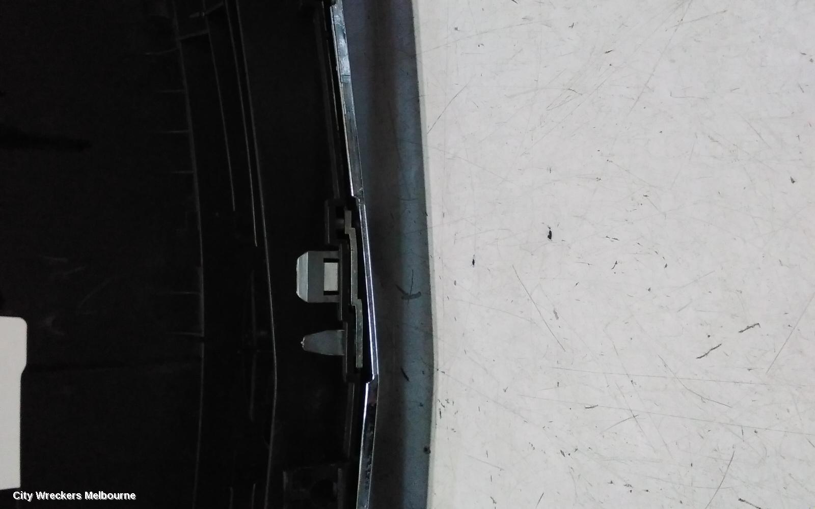 MAZDA MPV GRILLE, LW, 08/1999 - 11/2003