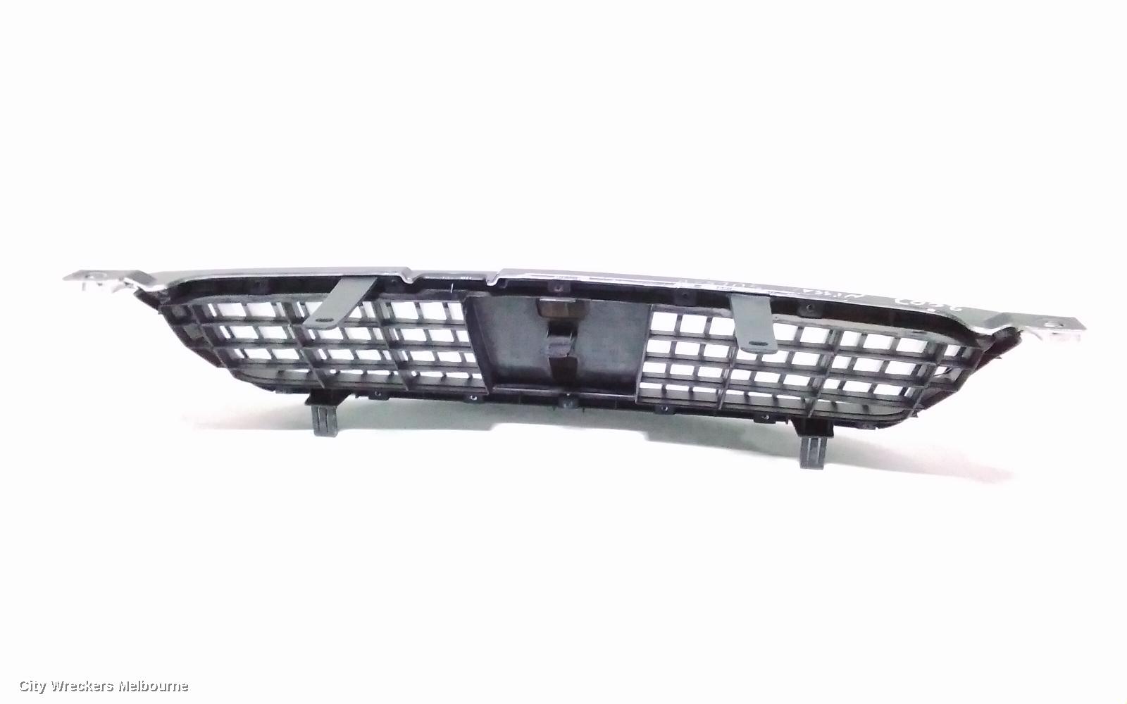 NISSAN PULSAR GRILLE, N16 SI, SEDAN, VERTICAL SLAT TYPE, 05/2000 - 07/2003