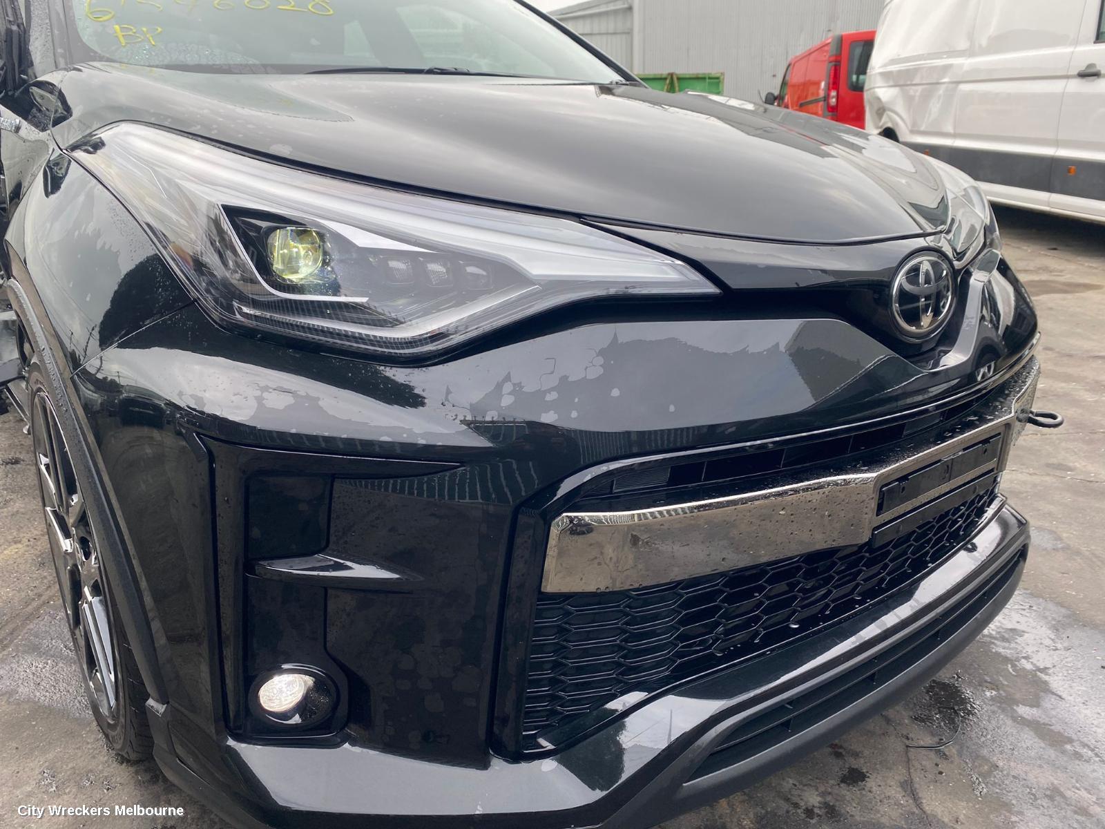 TOYOTA C-HR WASHER BOTTLE, GEN 1, 12/2016 - 09/2023