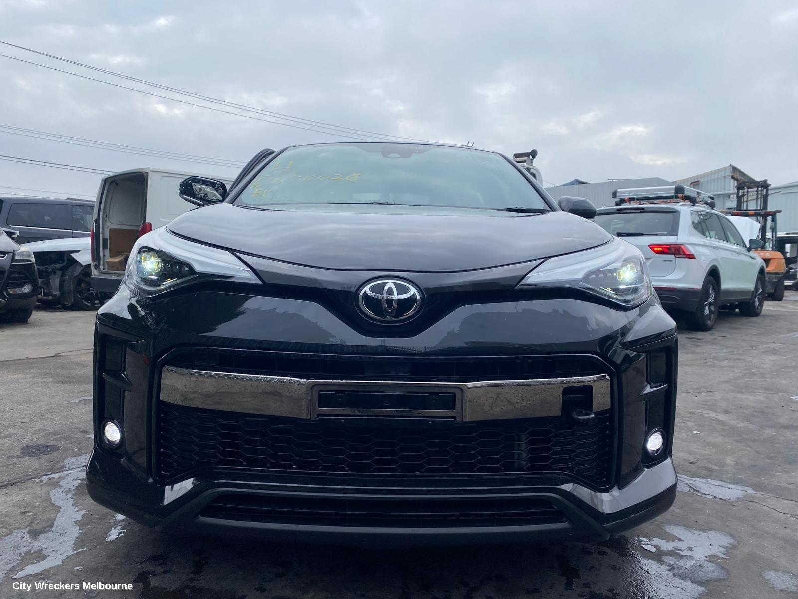 TOYOTA C-HR WASHER BOTTLE, GEN 1, 12/2016 - 09/2023