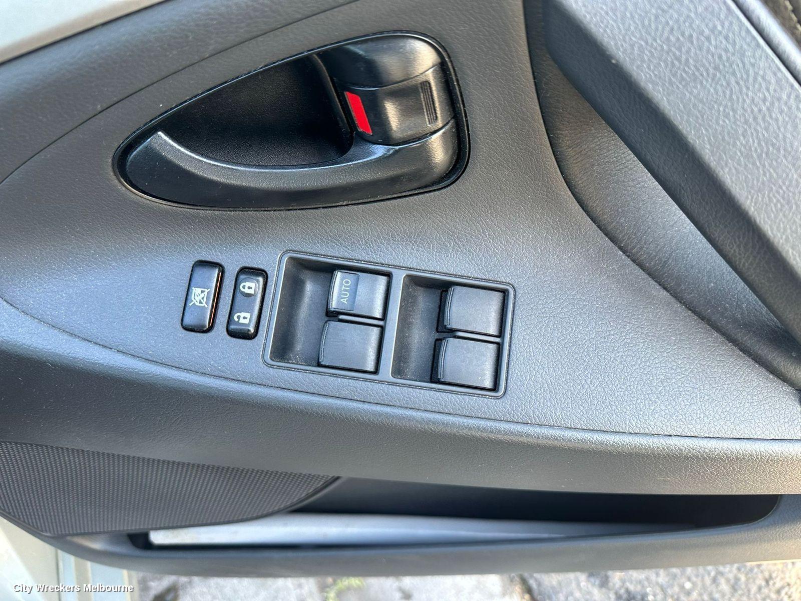 TOYOTA AURION RIGHT FRONT DOOR, GSV40R, 09/2009 - 03/2012
