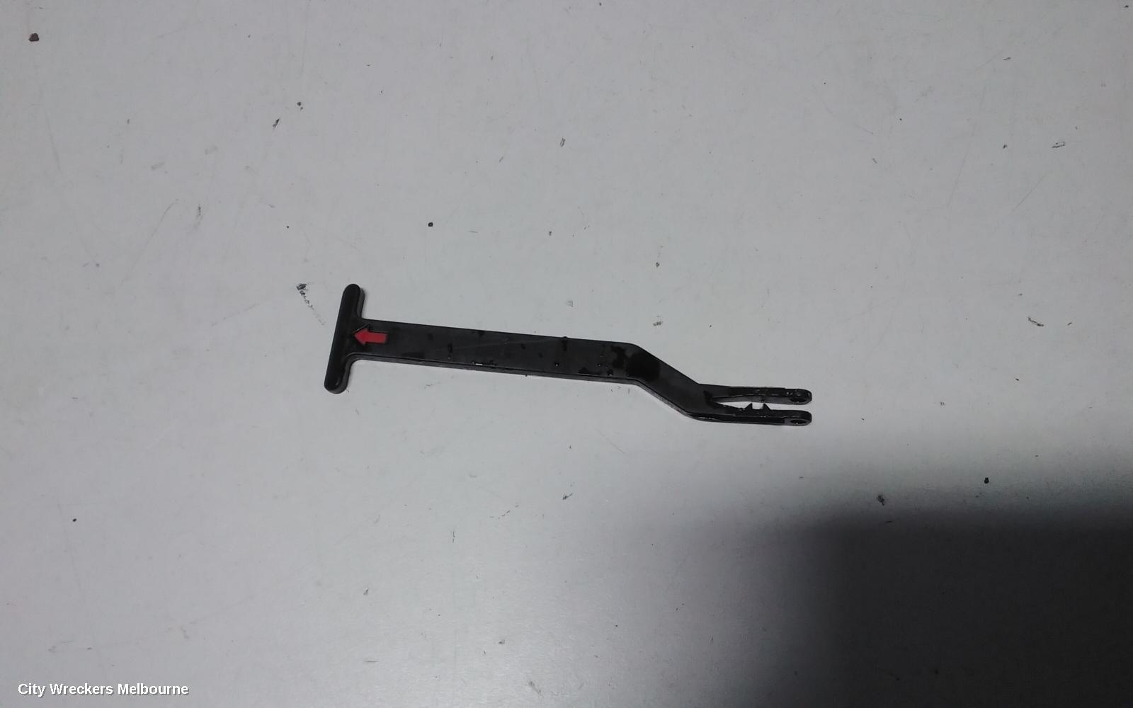 VOLKSWAGEN PASSAT GRILLE, 3B/GP, 11/2002 - 11/2005