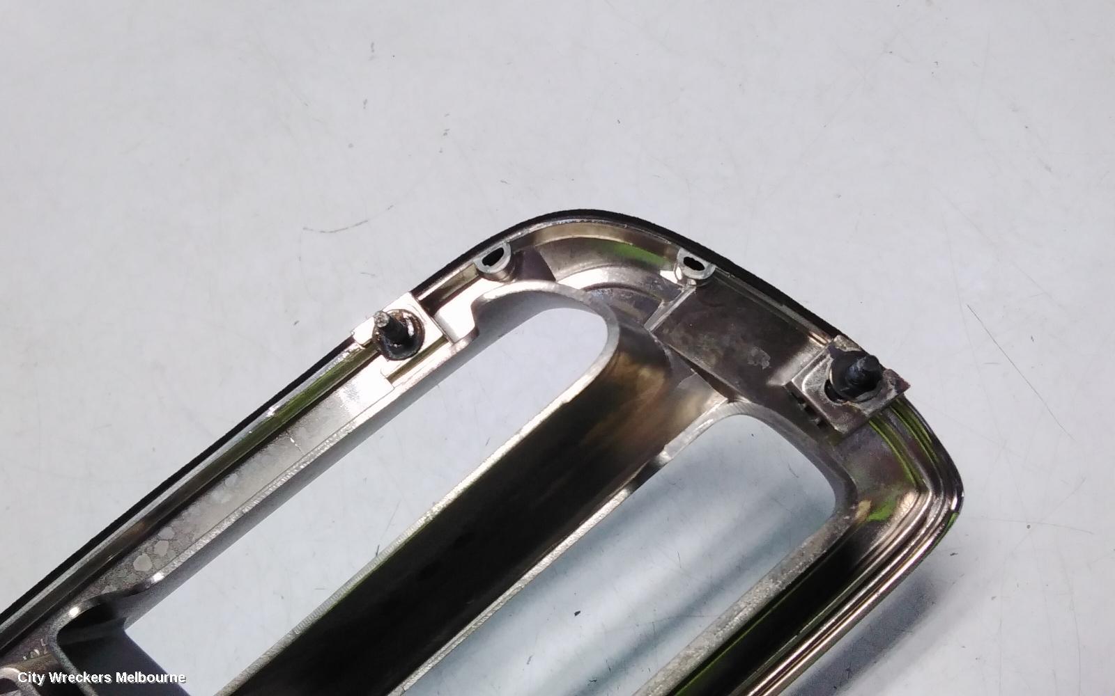 SUBARU OUTBACK GRILLE, 3RD GEN 07/2001 - 08/2003