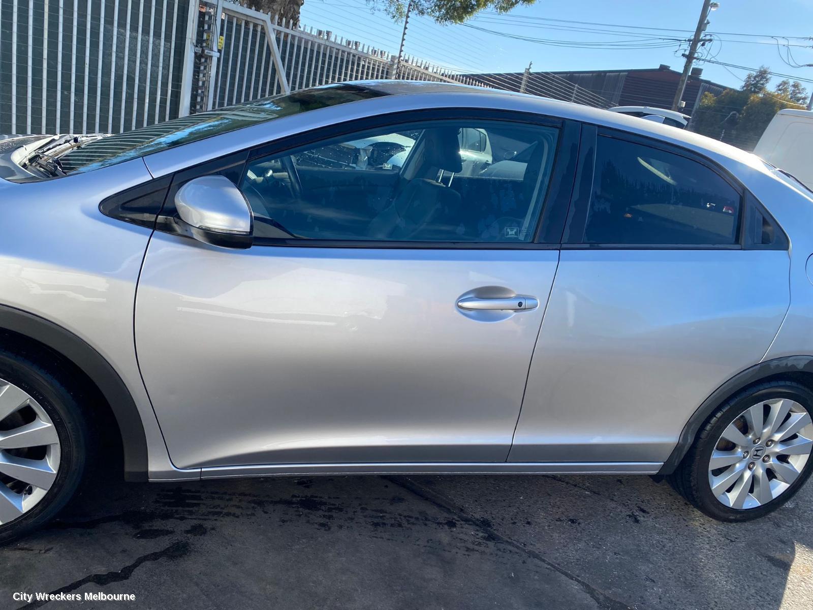 HONDA CIVIC LEFT FRONT DOOR, 9TH GEN, HATCH (VIN SHHFK), 06/2012 - 03/2015