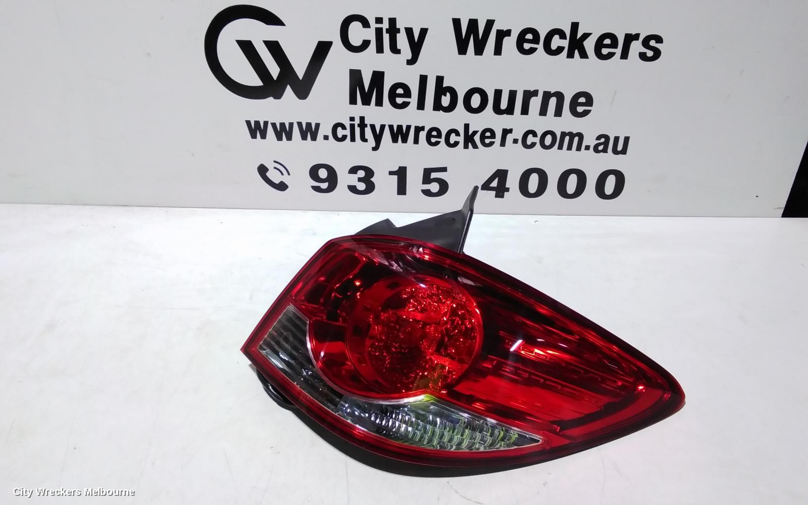 HOLDEN CRUZE RIGHT TAILLIGHT, JH, HATCH, IN BODY, 03/2011 - 01/2017