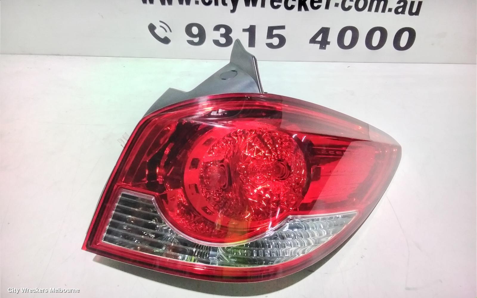 HOLDEN CRUZE RIGHT TAILLIGHT, JH, HATCH, IN BODY, 03/2011 - 01/2017