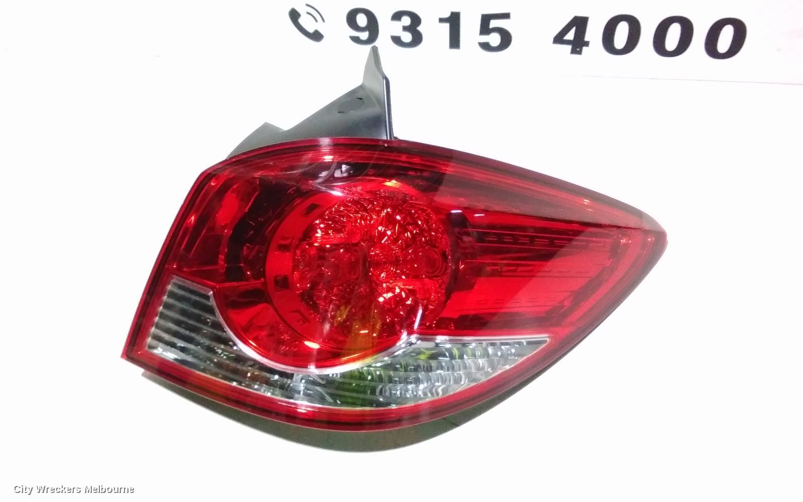 HOLDEN CRUZE RIGHT TAILLIGHT, JH, HATCH, IN BODY, 03/2011 - 01/2017