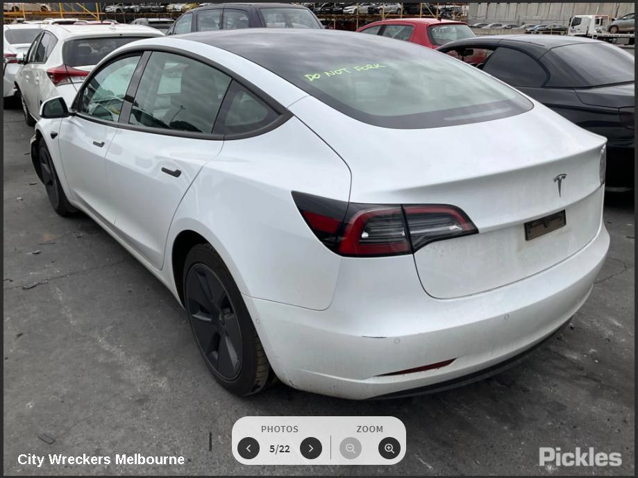 TESLA MODEL 3 RIGHT FRONT WINDOW REG/MOTOR, 1ST GEN, 06/2019 ONWARDS
