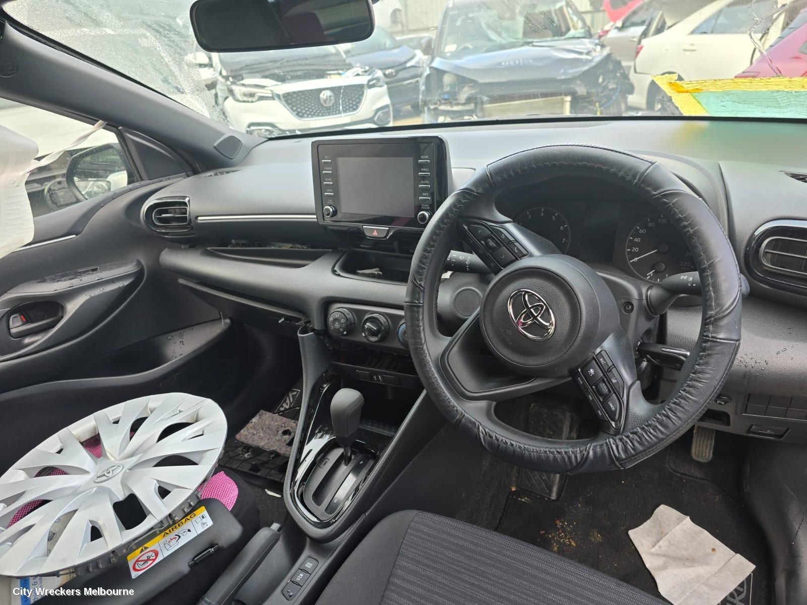 TOYOTA YARIS DOOR HANDLE, LH FRONT, OUTER, NON KEYLESS ENTRY TYPE, XP210 SERIES, 04/2020 ONWARDS