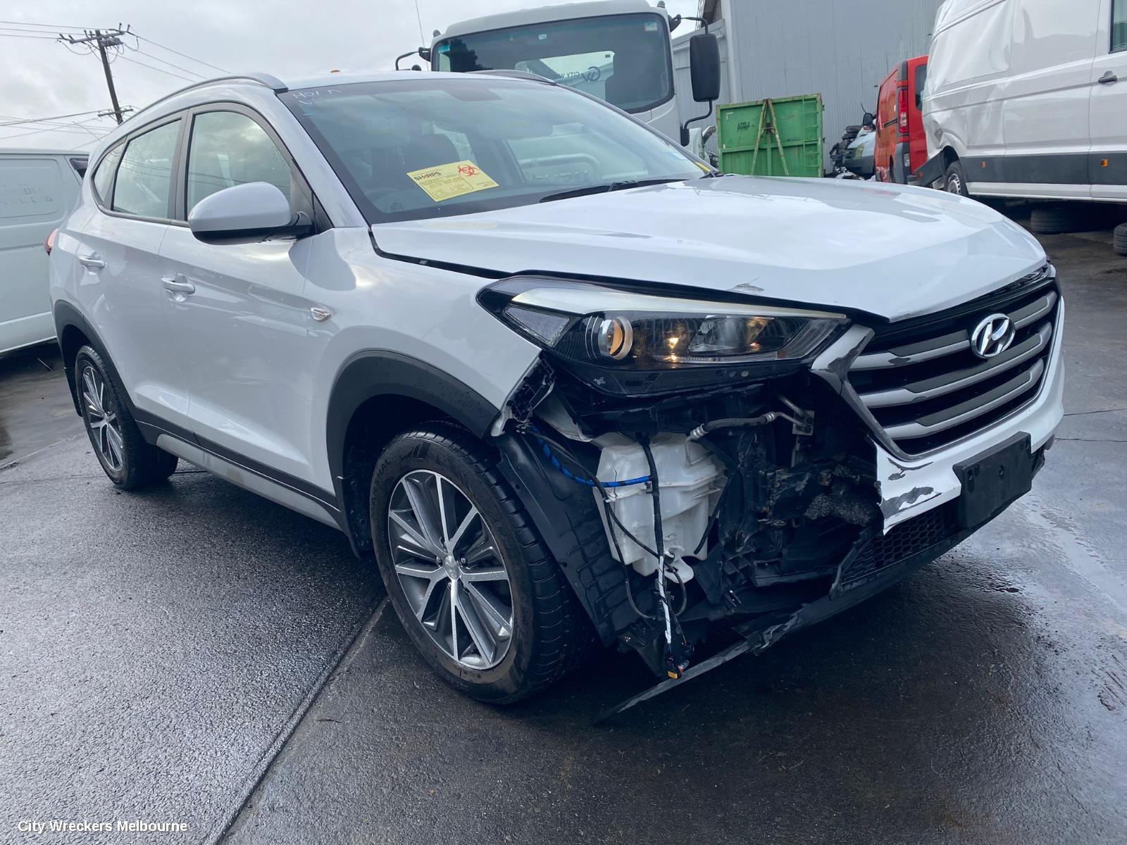 HYUNDAI TUCSON LEFT HEADLAMP, TL, ACTIVE/ACTIVE X, KOREAN BUILT (VIN KMHJ), HALOGEN TYPE, W/ DAYTIME RUNNING LAMP, 06/2015 - 06/2018