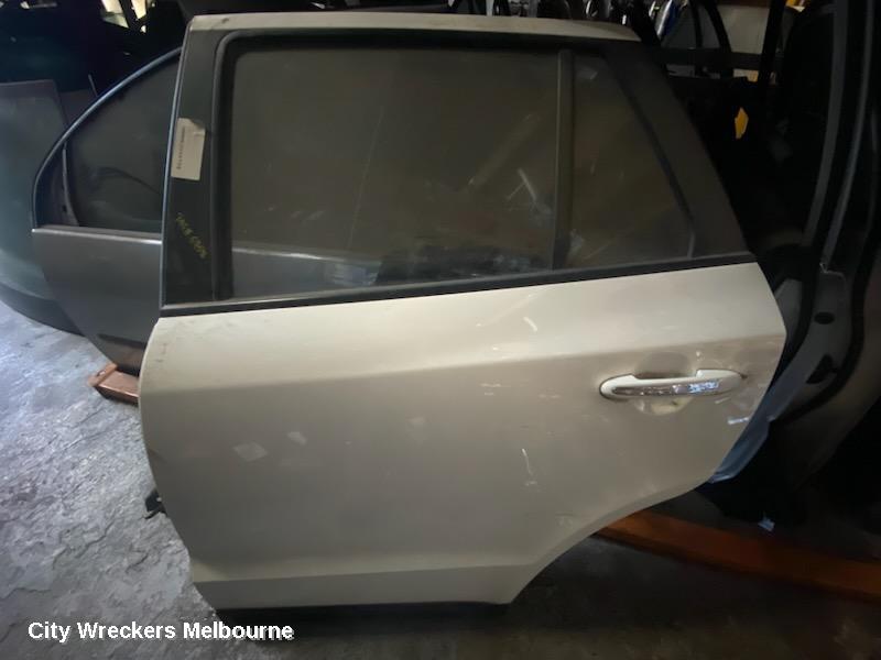 HYUNDAI SANTA FE RIGHT REAR DOOR, CM, MOULD TYPE, 11/2005 - 09/2009