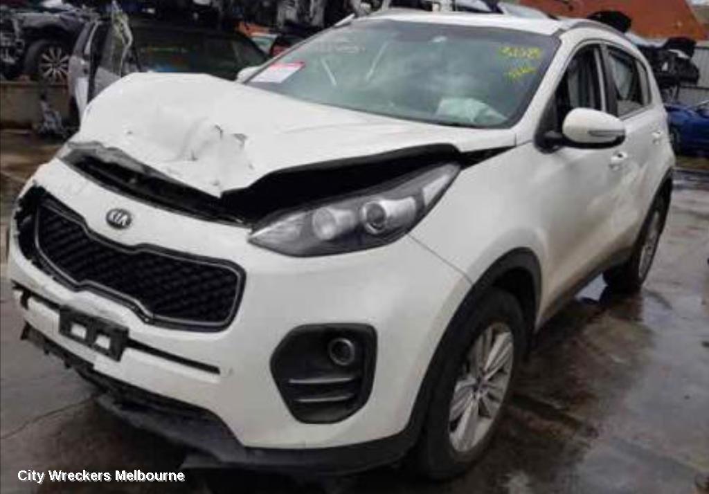 KIA SPORTAGE HIGH LEVEL STOPLIGHT, QL, 10/2015 - 08/2021