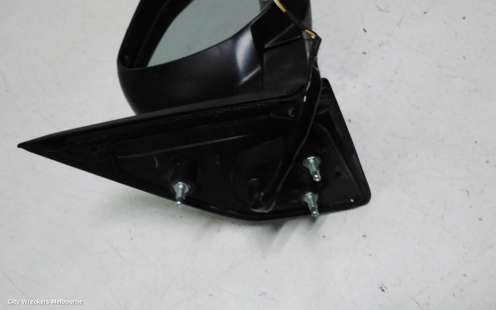 MITSUBISHI OUTLANDER RIGHT DOOR MIRROR, ZJ, NON FLASHER TYPE (3 WIRE), 10/2012 - 03/2015