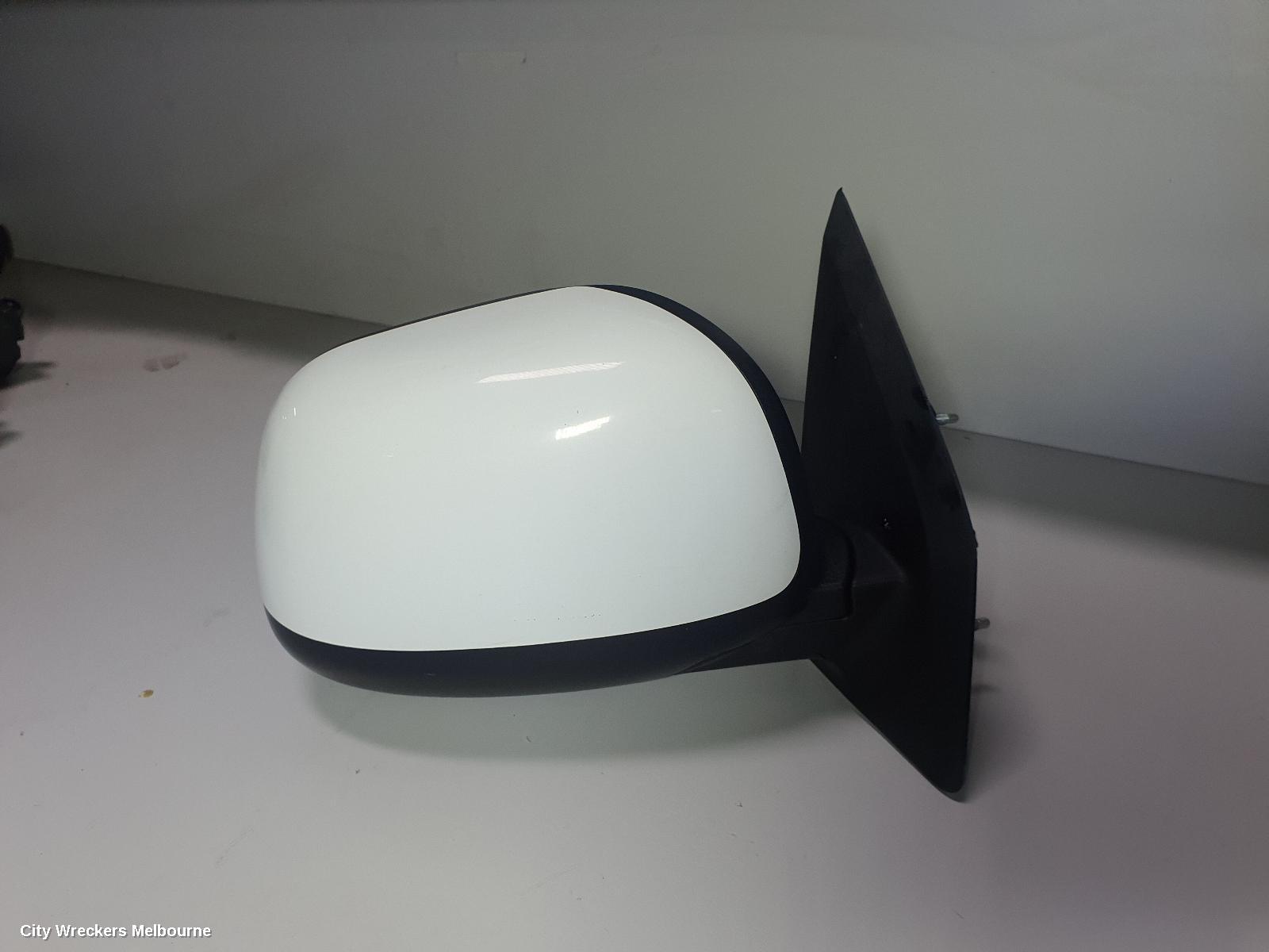 MITSUBISHI OUTLANDER RIGHT DOOR MIRROR, ZJ, NON FLASHER TYPE (3 WIRE), 10/2012 - 03/2015