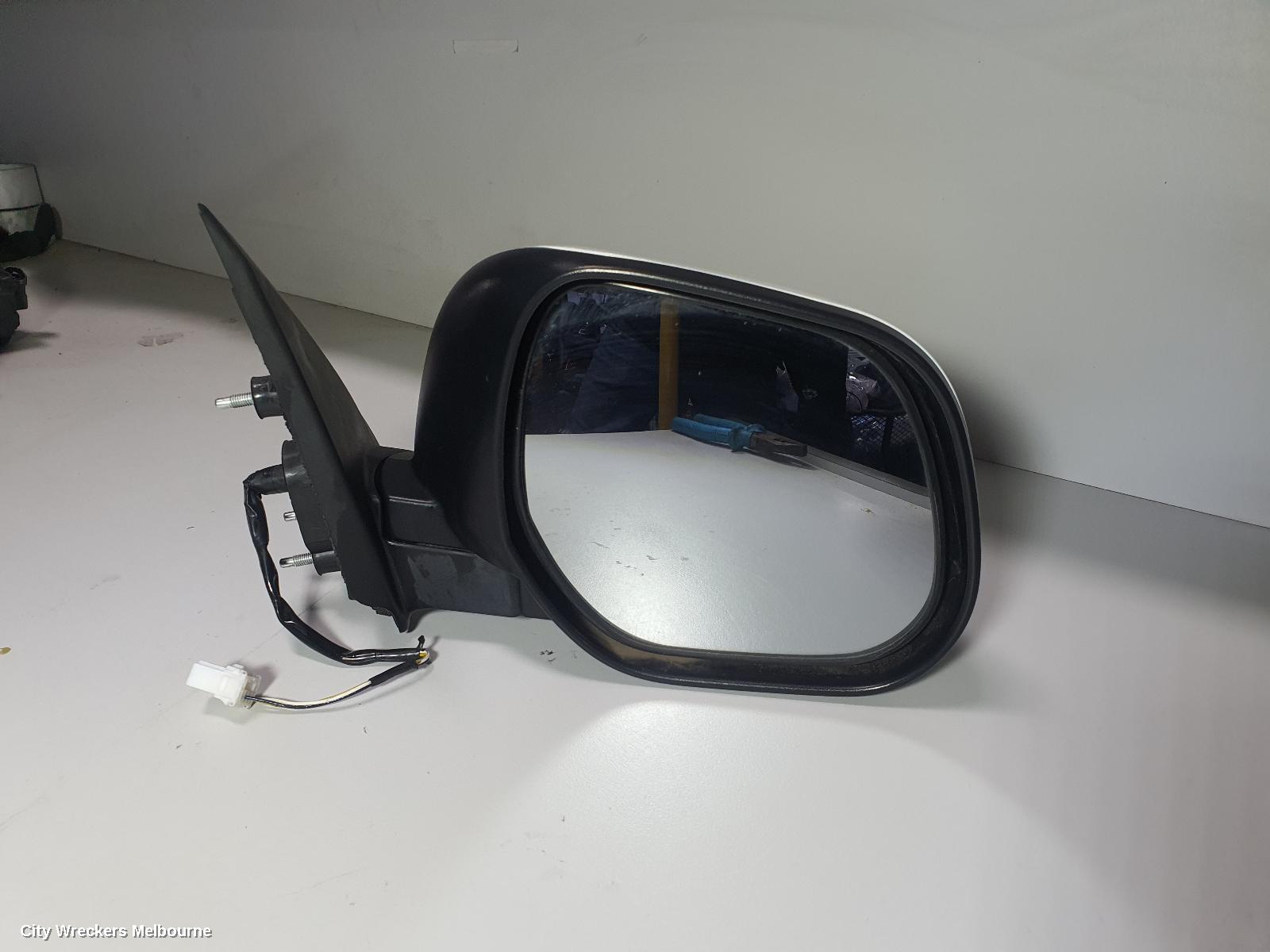 MITSUBISHI OUTLANDER RIGHT DOOR MIRROR, ZJ, NON FLASHER TYPE (3 WIRE), 10/2012 - 03/2015