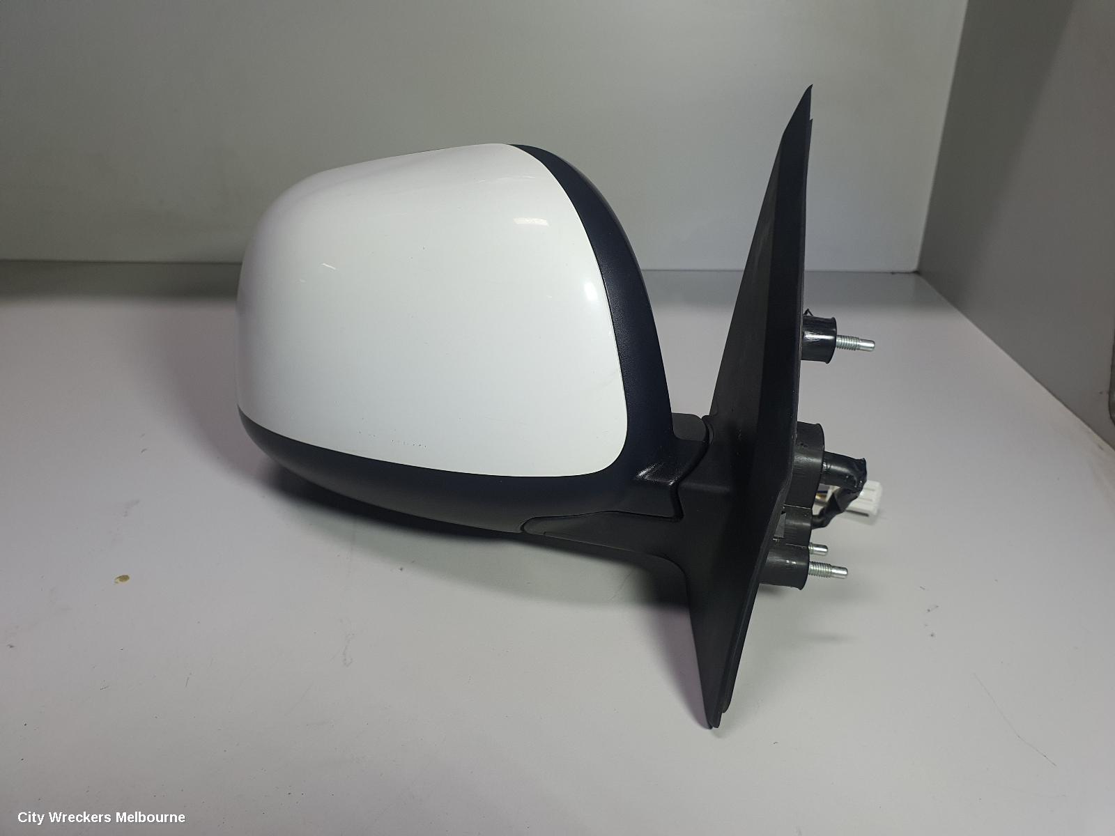 MITSUBISHI OUTLANDER RIGHT DOOR MIRROR, ZJ, NON FLASHER TYPE (3 WIRE), 10/2012 - 03/2015