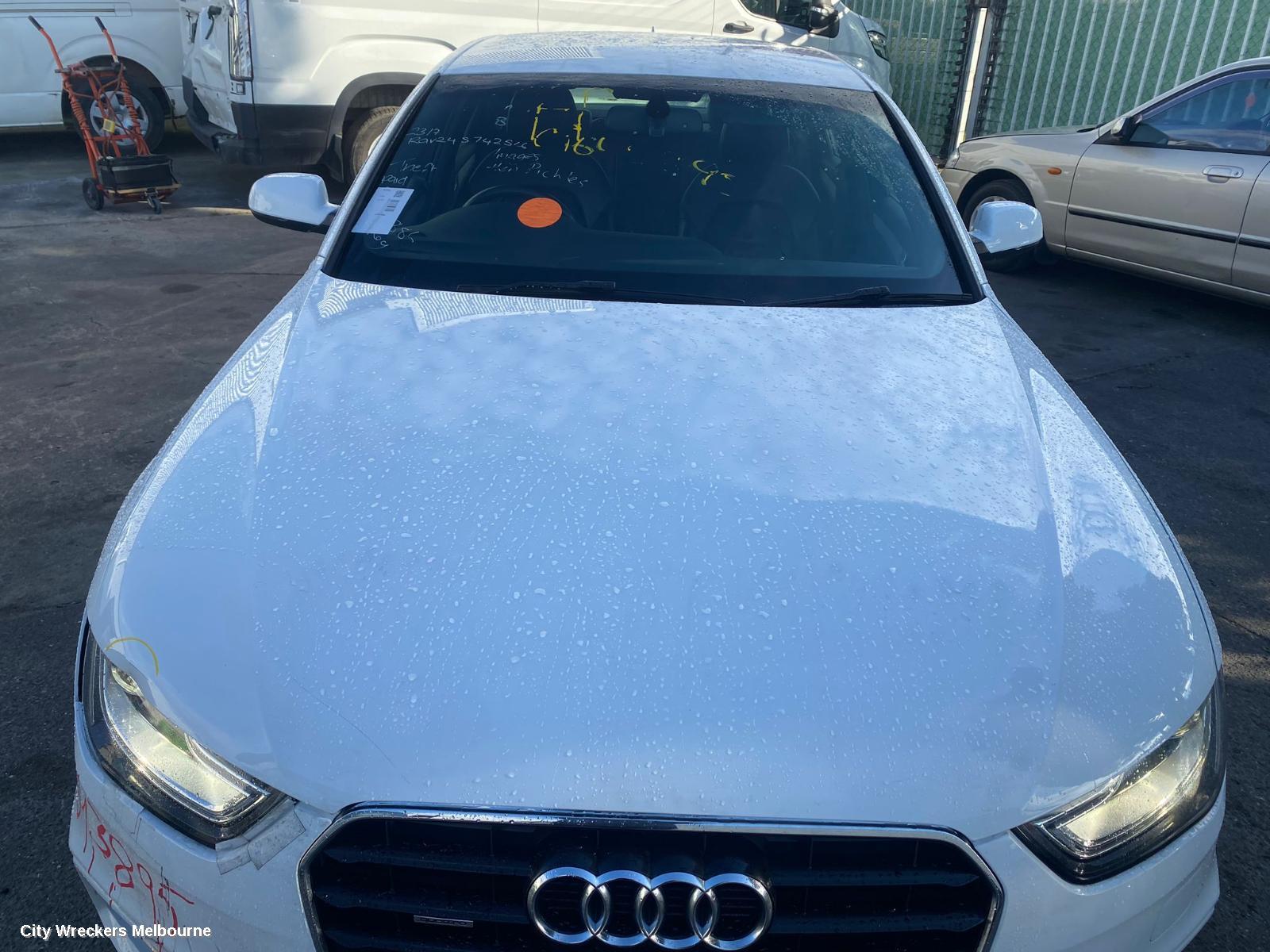 AUDI A4 RIGHT GUARD, B8 8K (A4/S4), 07/2012 - 01/2016