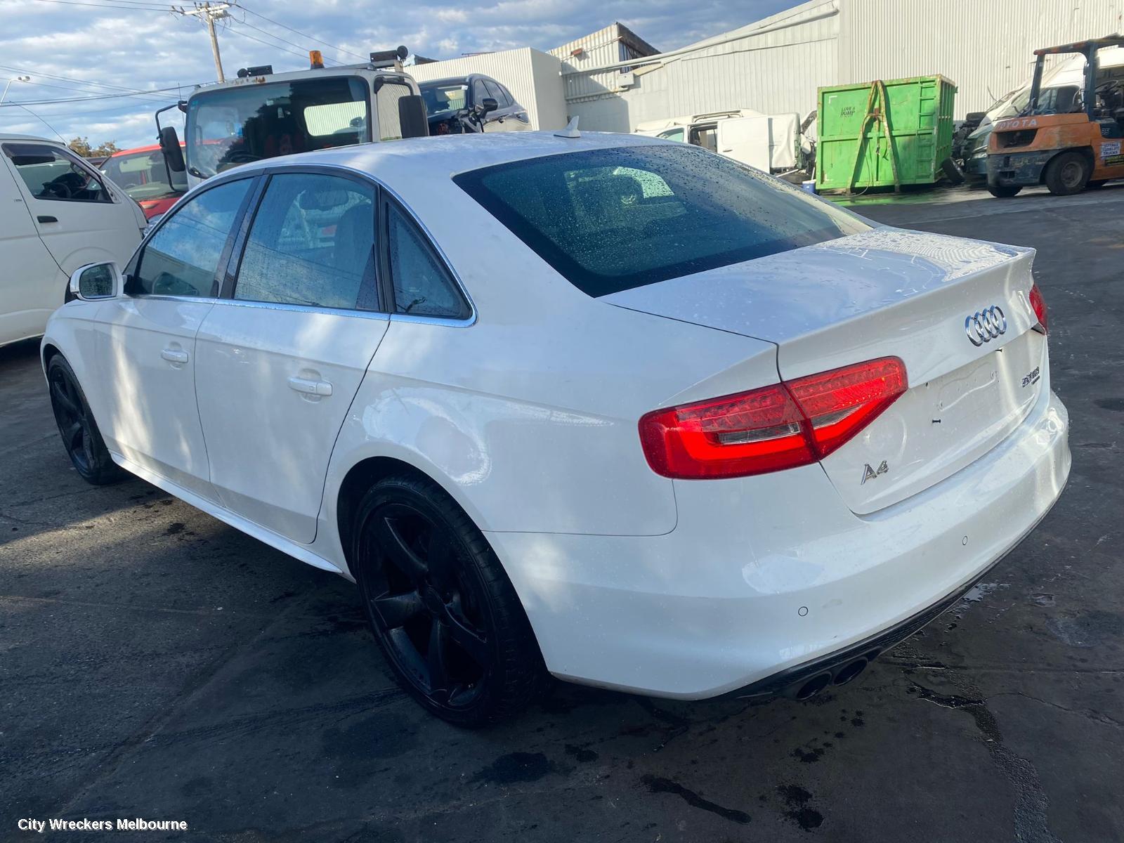 AUDI A4 RIGHT GUARD, B8 8K (A4/S4), 07/2012 - 01/2016