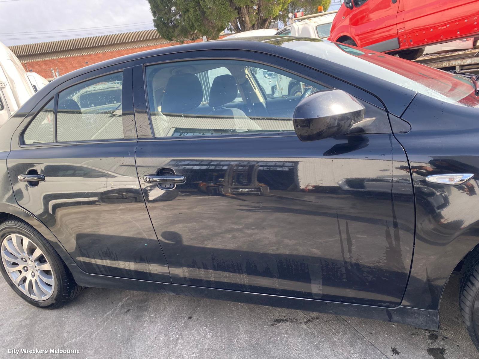 SUZUKI KIZASHI LEFT TAILLIGHT, FR, 12/2009 - 01/2017