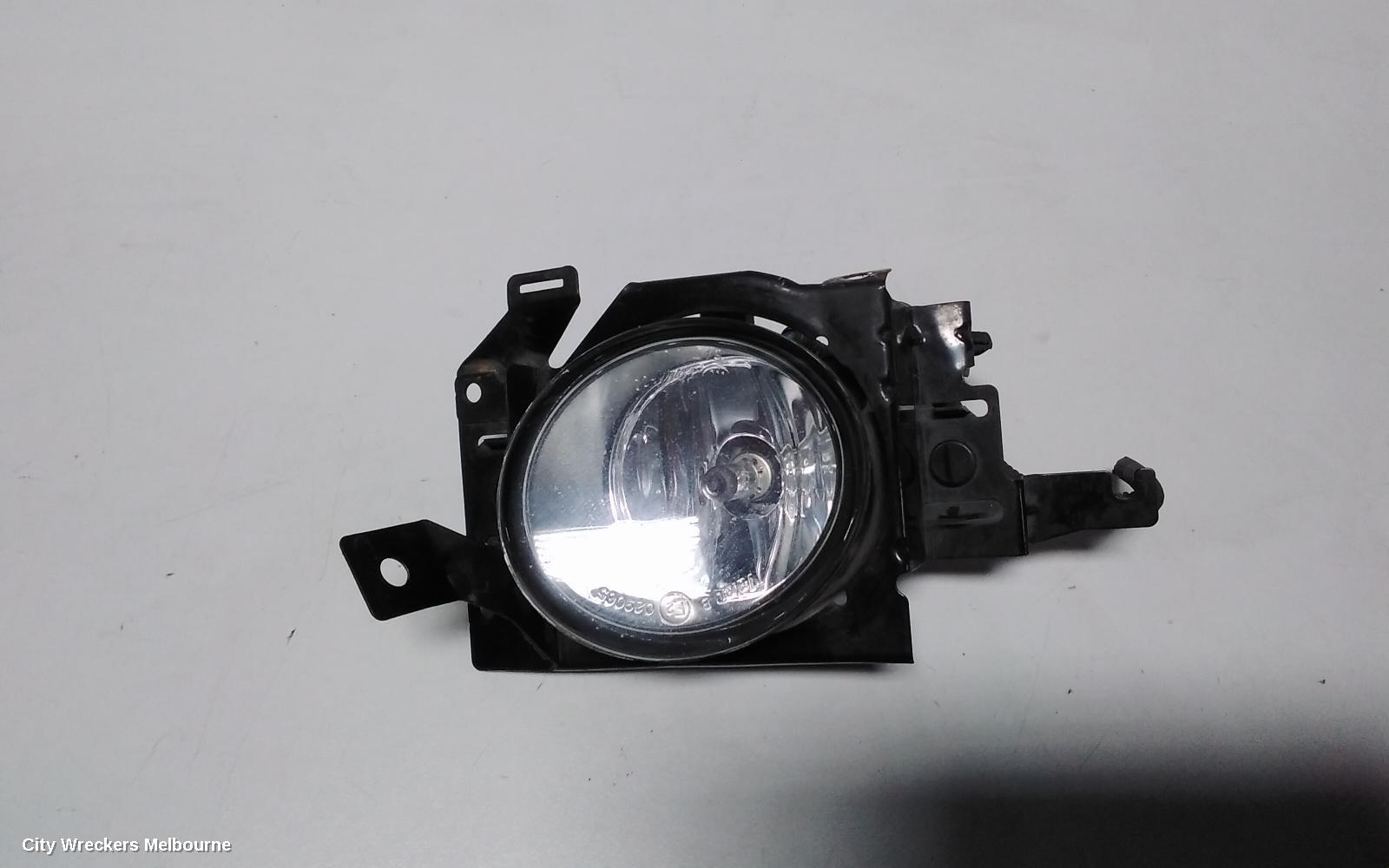 NISSAN MAXIMA RIGHT INDICATOR/FOG/SIDE, BUMPER FOGLAMP, J32, 05/2010 - 09/2014