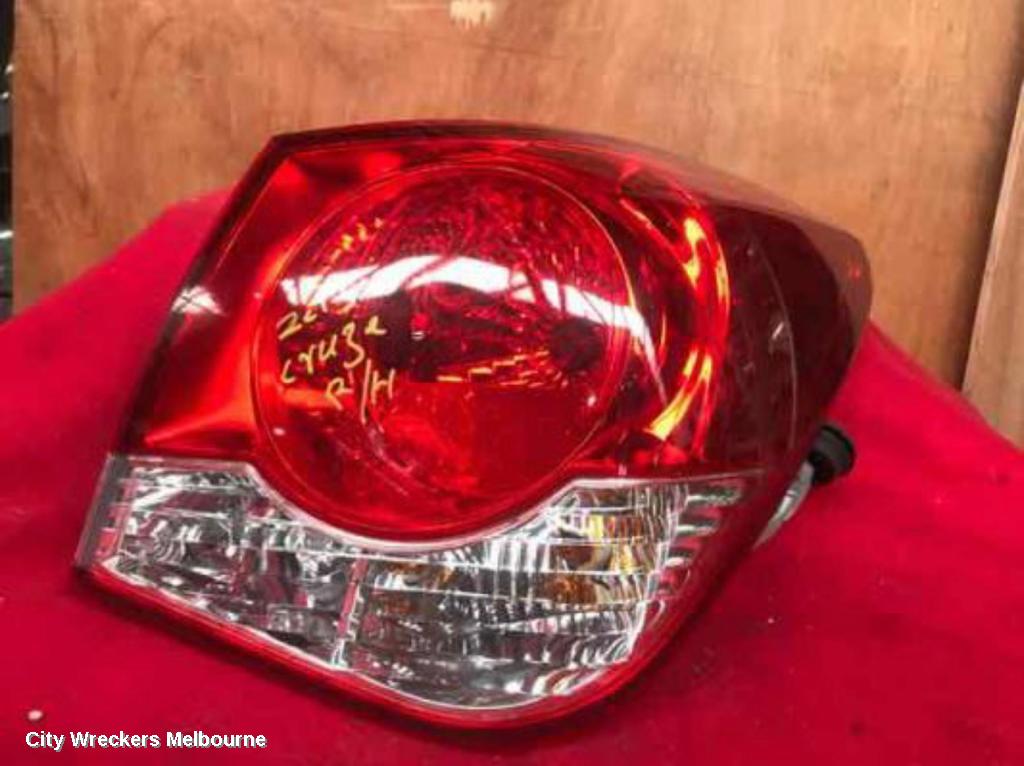 HOLDEN CRUZE RIGHT TAILLIGHT, JG/JH, SEDAN, 03/2009 - 01/2017