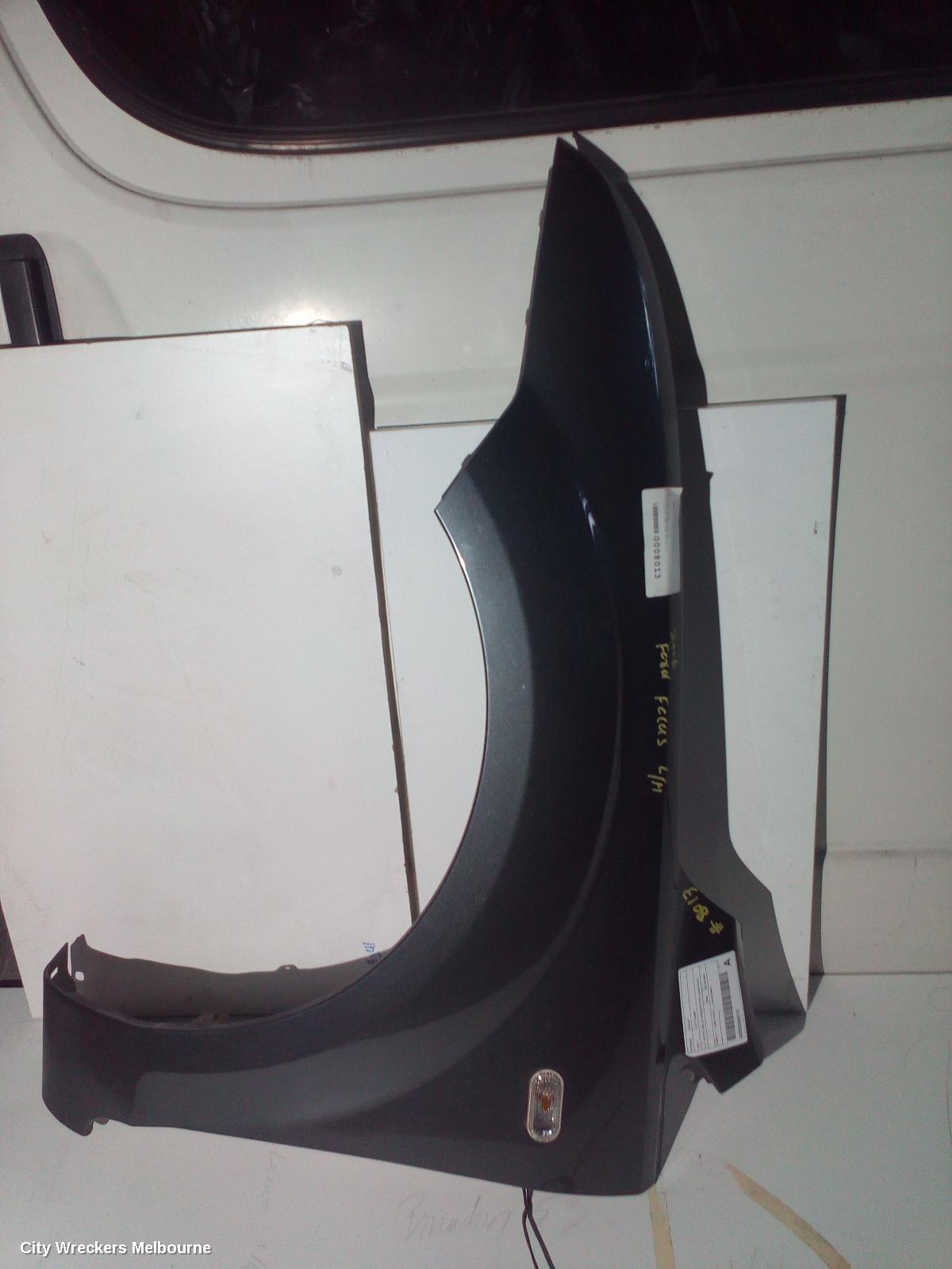 FORD FOCUS LEFT GUARD, LS-LT, HATCH, XR5, W/ REPEATER TYPE, 02/2006 - 02/2008