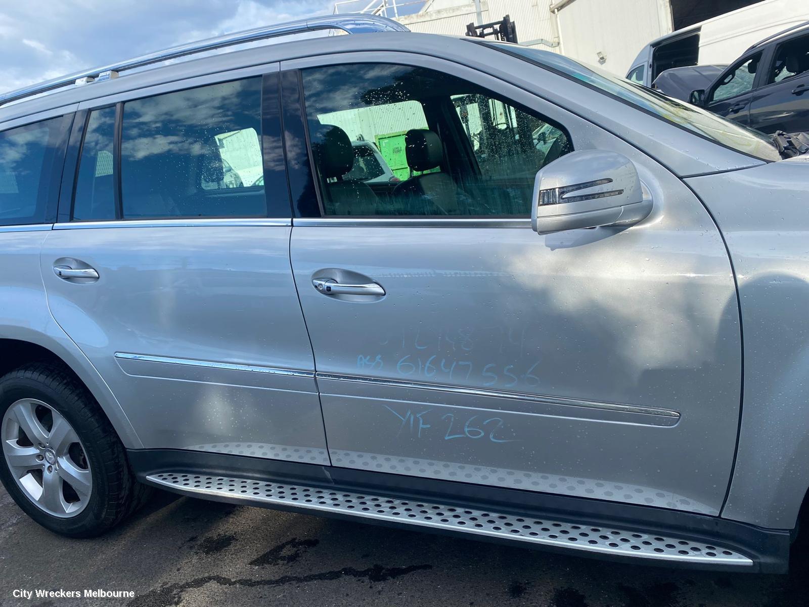MERCEDES GL CLASS LEFT FRONT DOOR WINDOW, X164 10/2006 - 11/2012
