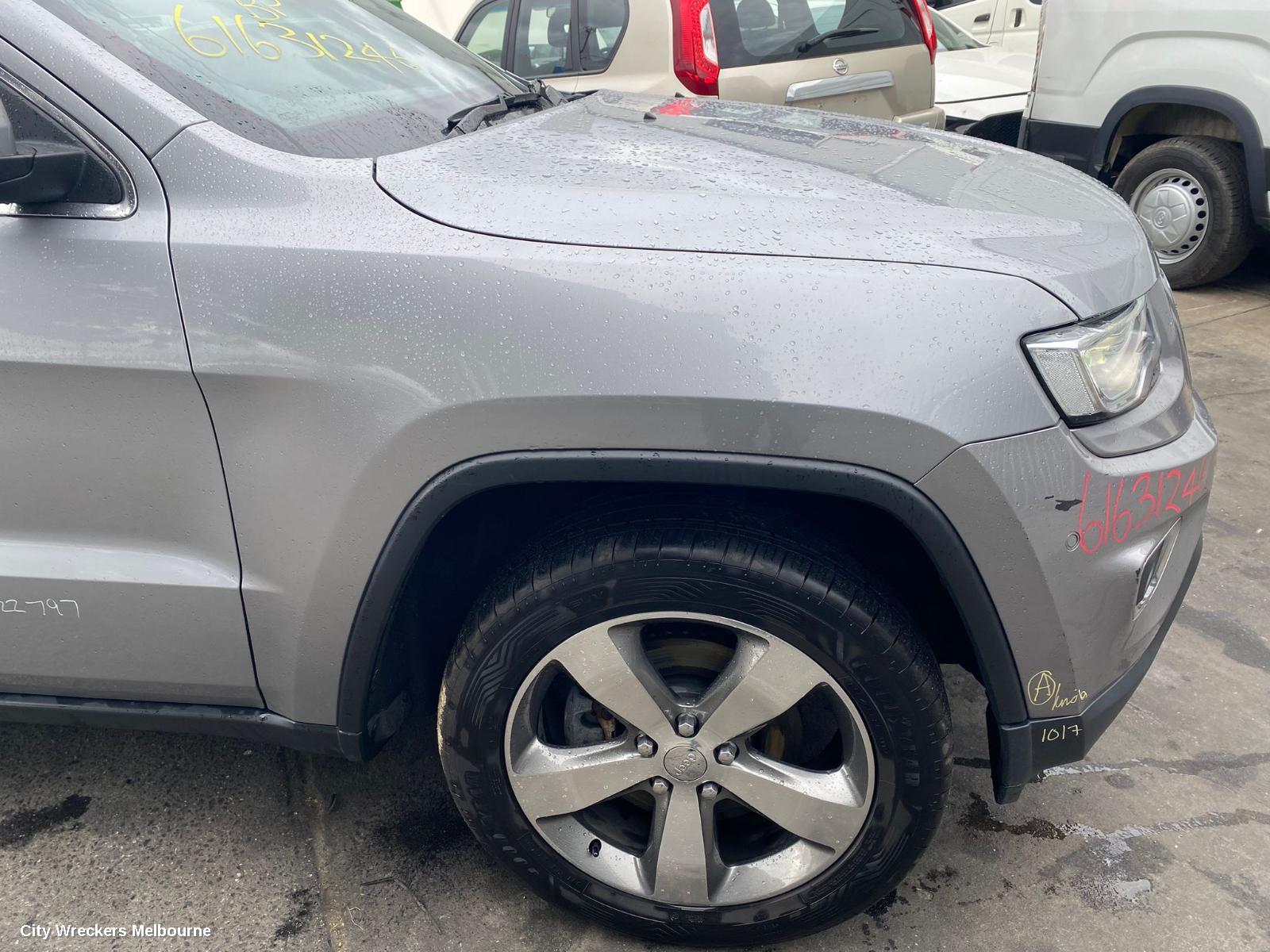 JEEP GRANDCHEROKEE RIGHT FRONT DOOR, WK, NON MOULD TYPE, 10/2010 - 02/2022