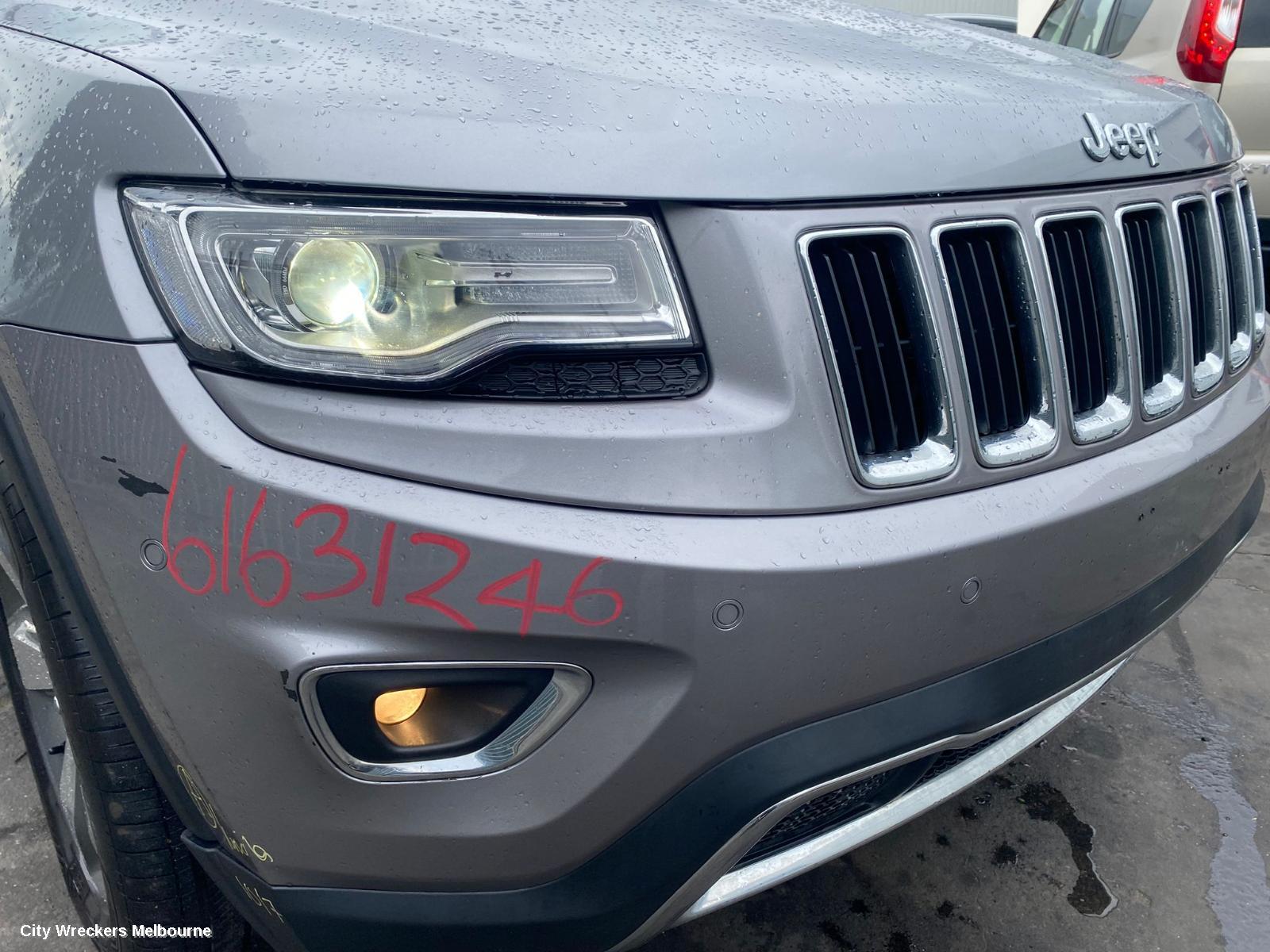 JEEP GRANDCHEROKEE RIGHT FRONT DOOR, WK, NON MOULD TYPE, 10/2010 - 02/2022