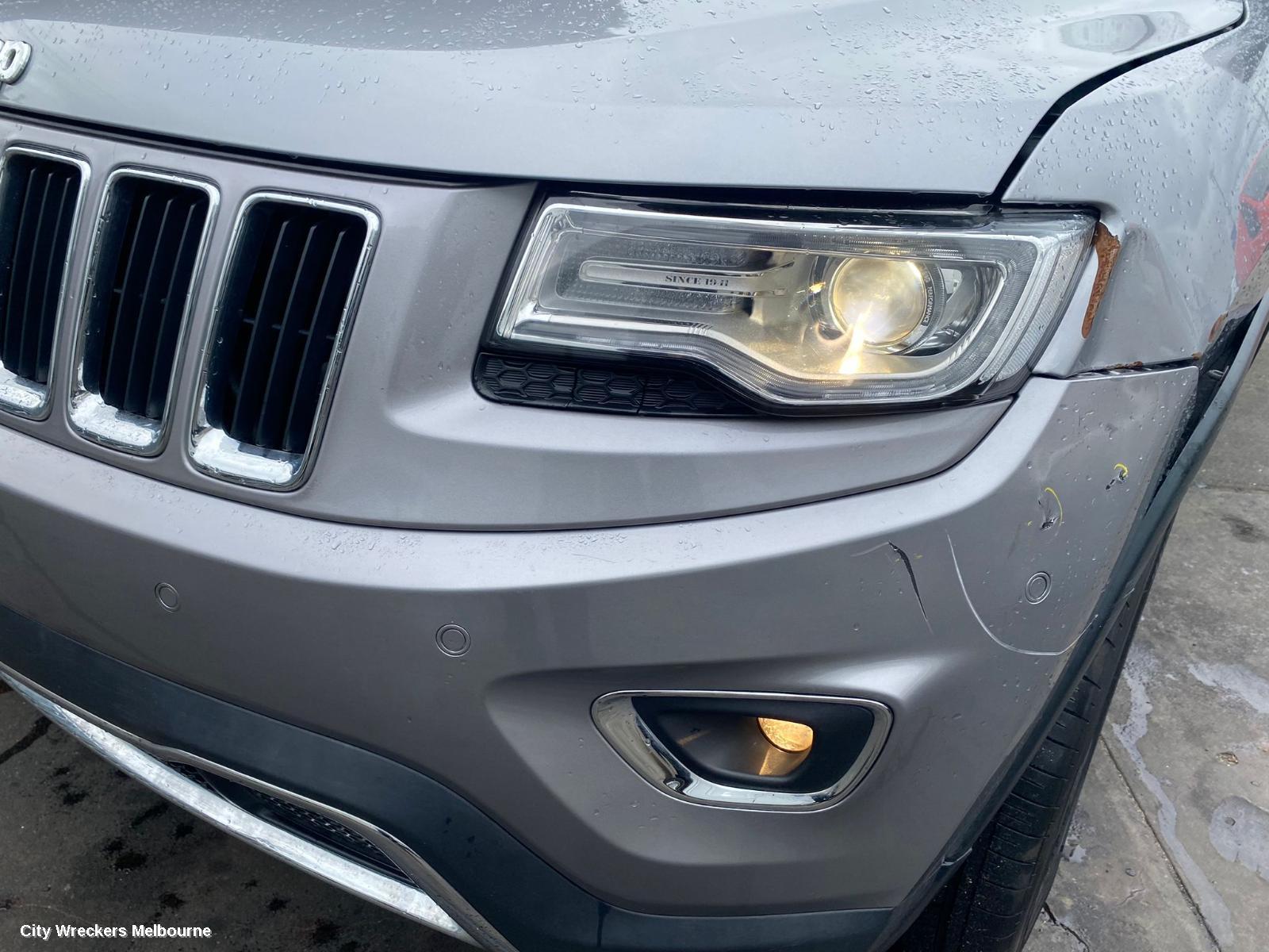 JEEP GRANDCHEROKEE RIGHT FRONT DOOR, WK, NON MOULD TYPE, 10/2010 - 02/2022
