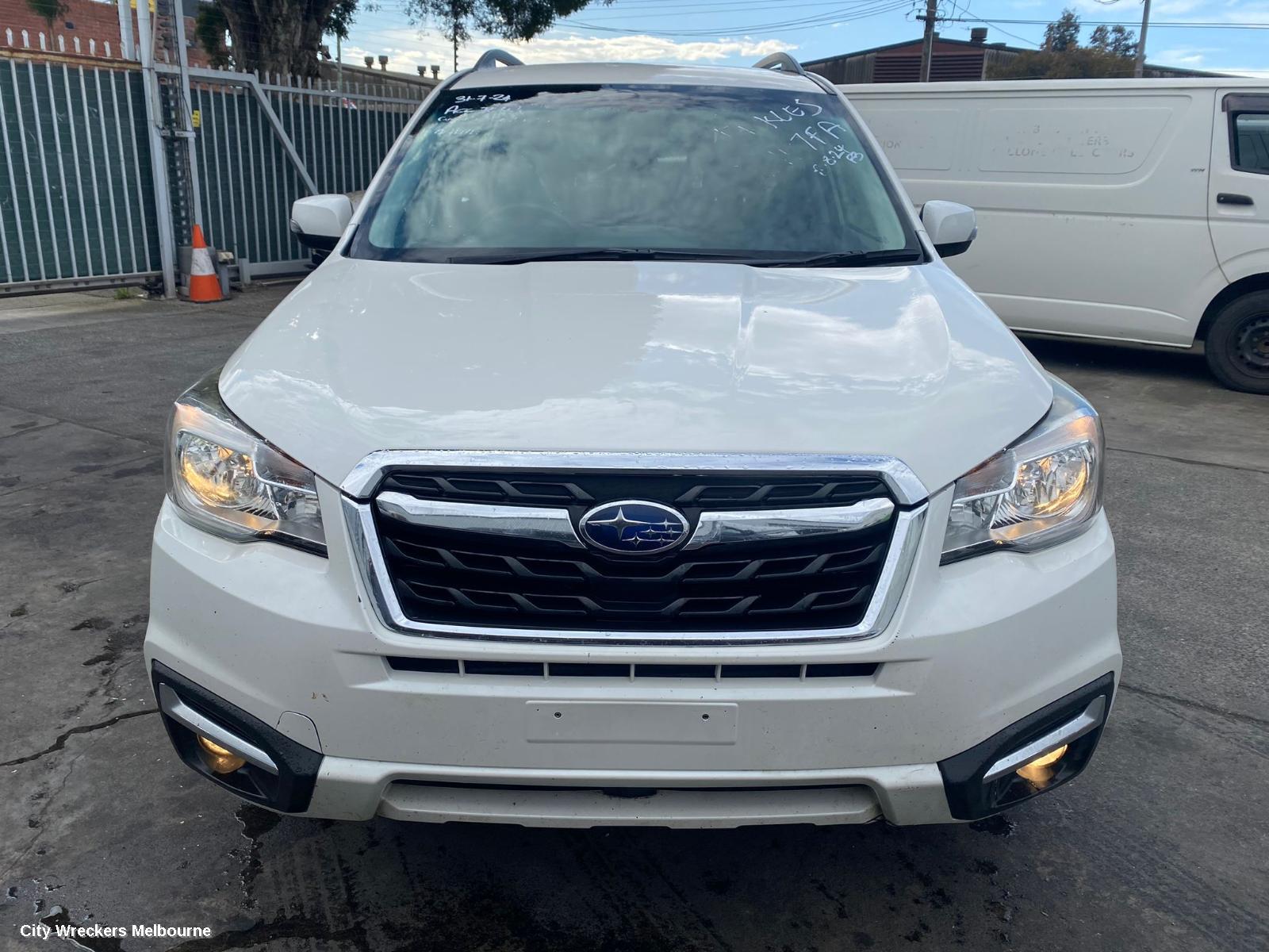 SUBARU FORESTER LEFT HEADLAMP, SJ, HALOGEN TYPE, 02/2016 - 08/2018