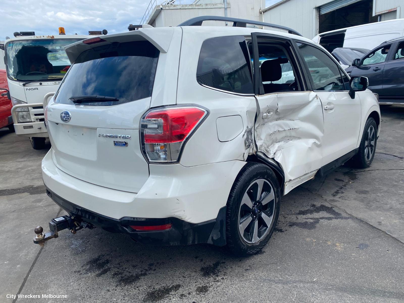 SUBARU FORESTER LEFT HEADLAMP, SJ, HALOGEN TYPE, 02/2016 - 08/2018