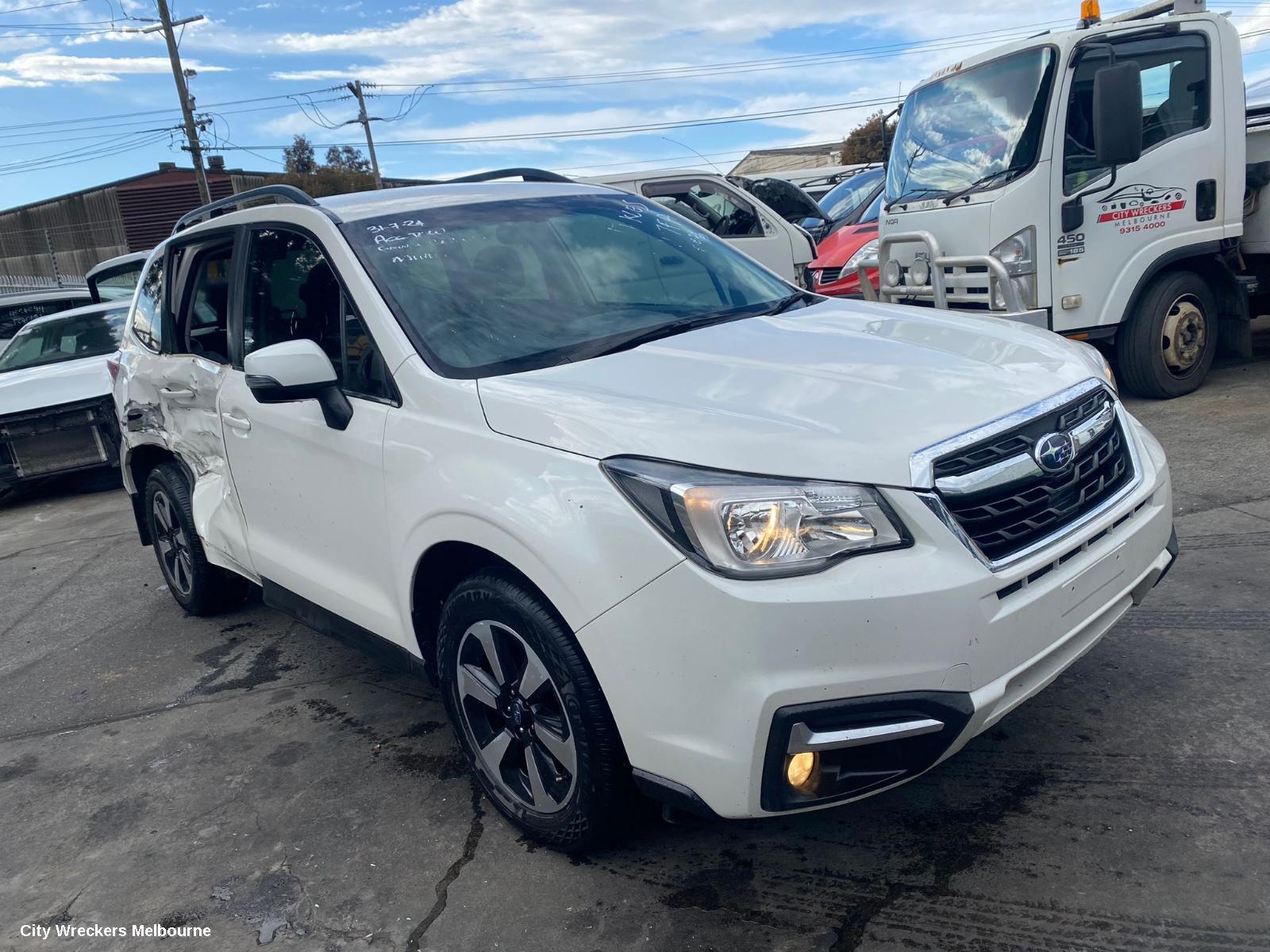 SUBARU FORESTER LEFT HEADLAMP, SJ, HALOGEN TYPE, 02/2016 - 08/2018