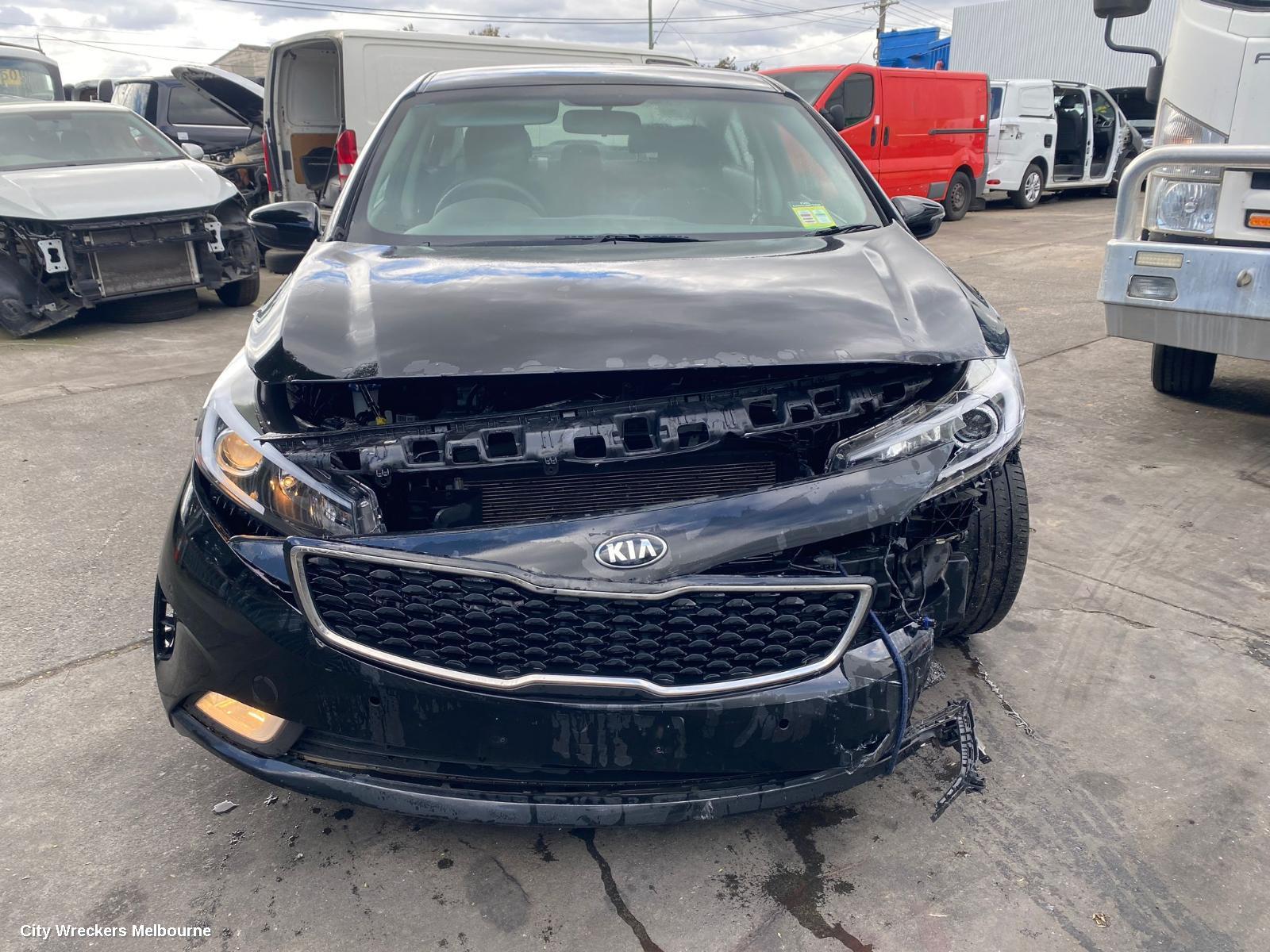 KIA CERATO RIGHT REAR DOOR, YD, SEDAN, 04/2013 - 05/2018