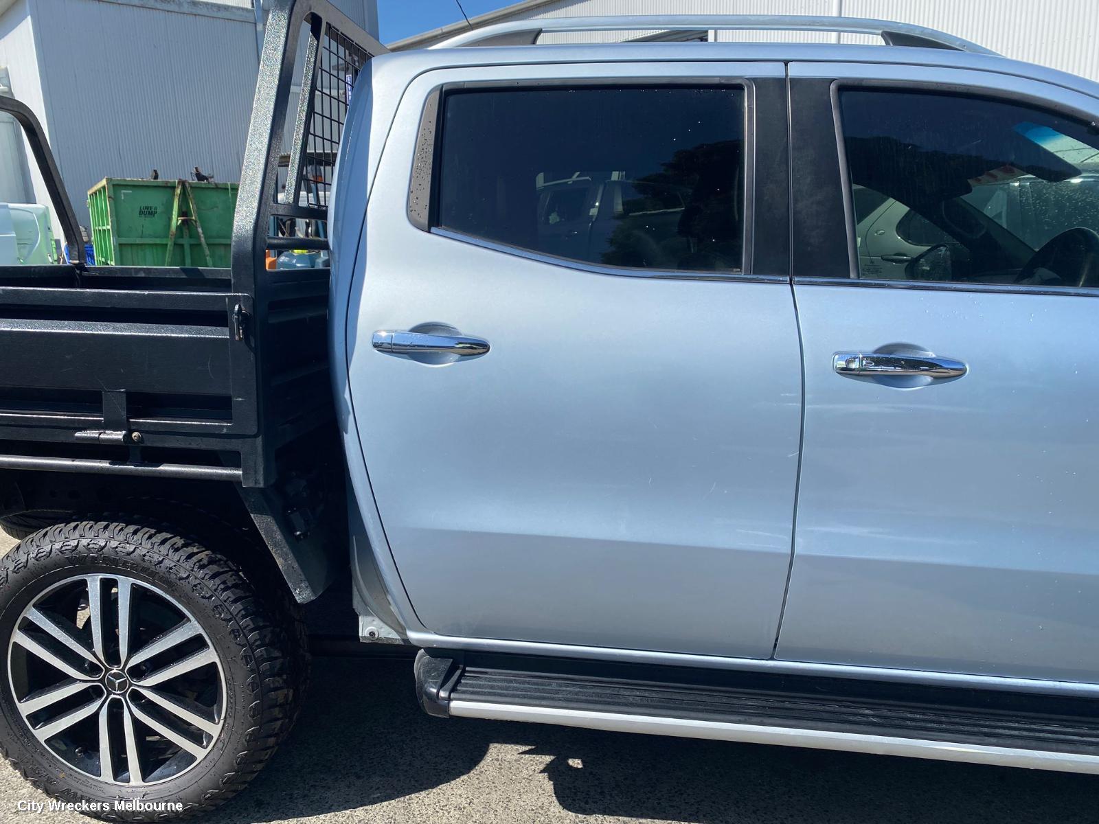 MERCEDES X CLASS DOOR HANDLE, X470, RH FRONT, OUTER, 02/2018 - 06/2020