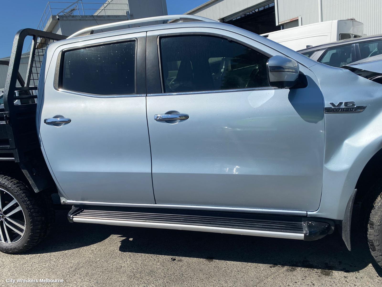 MERCEDES X CLASS DOOR HANDLE, X470, RH FRONT, OUTER, 02/2018 - 06/2020