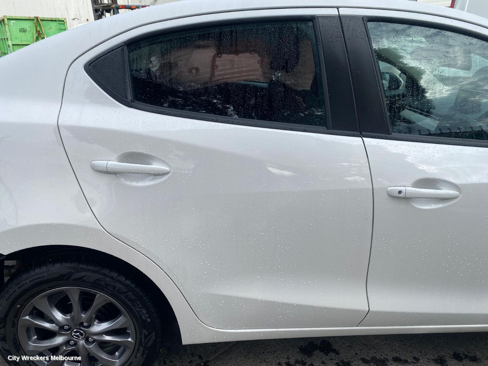 MAZDA 2 BOOTLID/TAILGATE, BOOTLID, DL, SEDAN, W/ CAMERA TYPE, 08/2015 ONWARDS