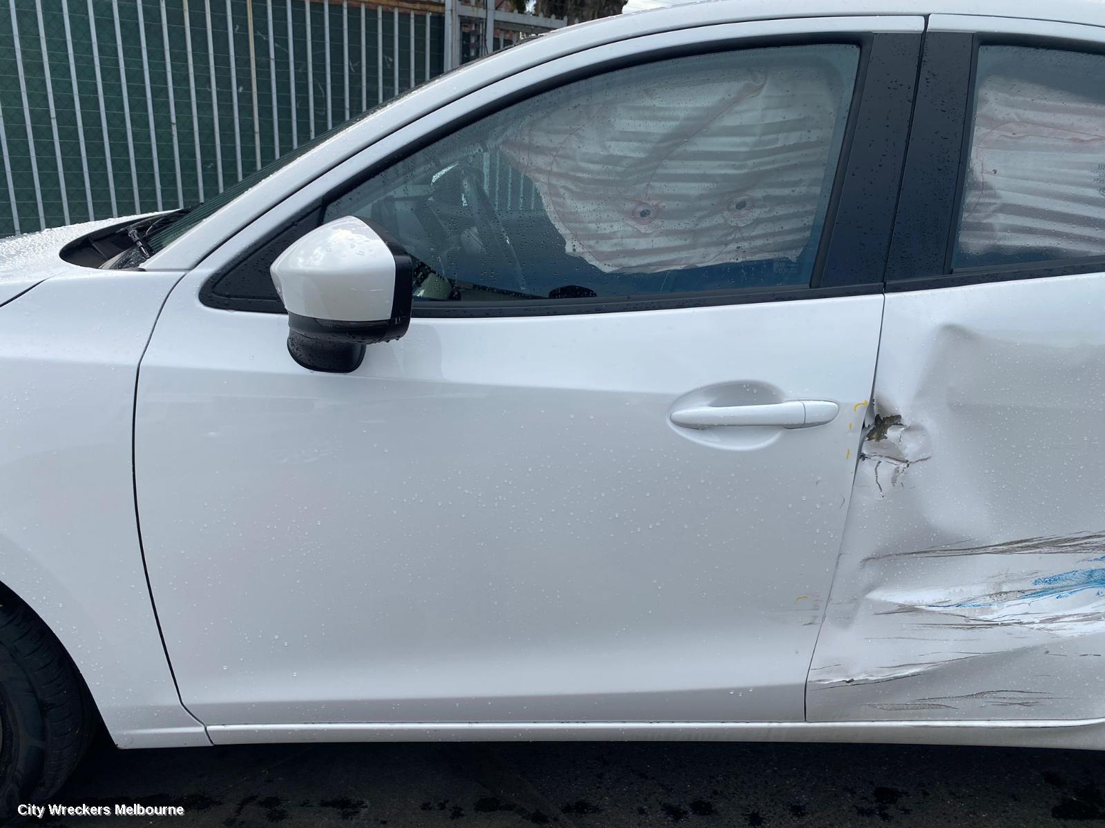 MAZDA 2 BOOTLID/TAILGATE, BOOTLID, DL, SEDAN, W/ CAMERA TYPE, 08/2015 ONWARDS
