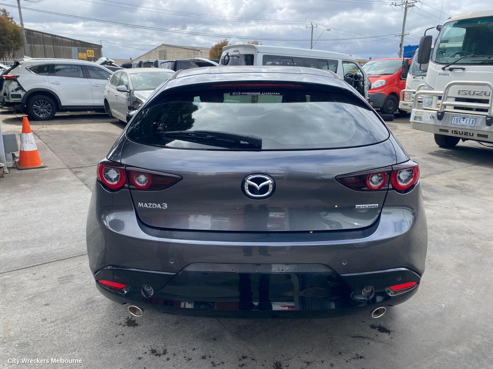 MAZDA 3 RIGHT GUARD LINER, BP, FRONT, HATCH, 03/2019 ONWARDS