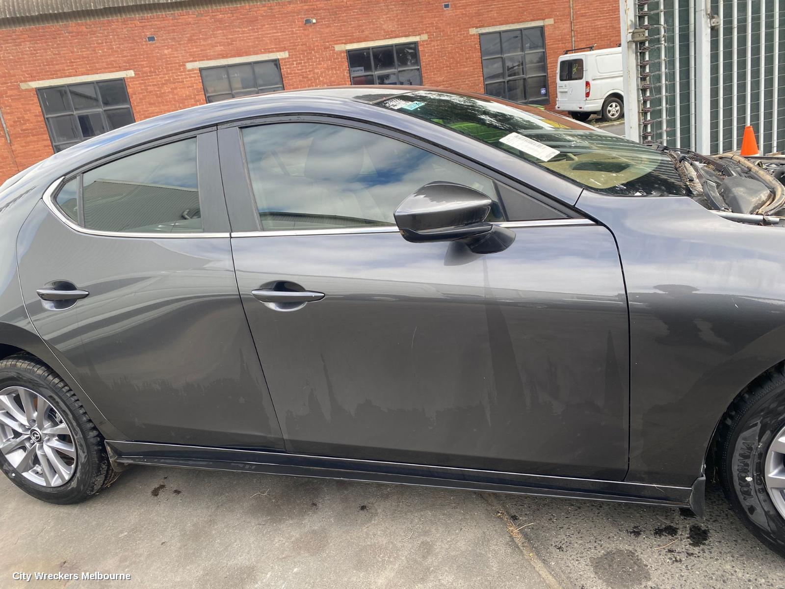 MAZDA 3 RIGHT GUARD LINER, BP, FRONT, HATCH, 03/2019 ONWARDS