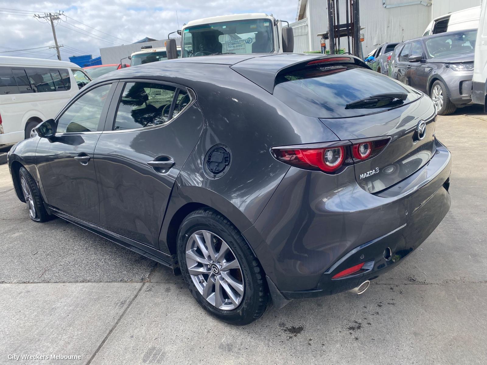 MAZDA 3 RIGHT GUARD LINER, BP, FRONT, HATCH, 03/2019 ONWARDS