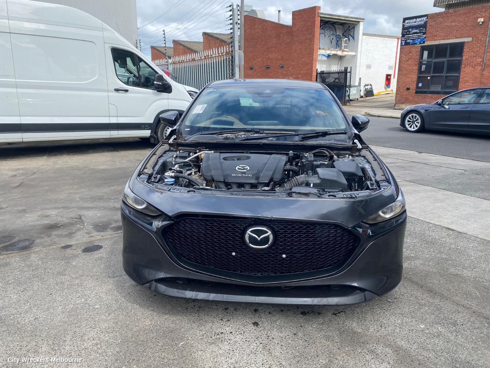 MAZDA 3 RIGHT GUARD LINER, BP, FRONT, HATCH, 03/2019 ONWARDS