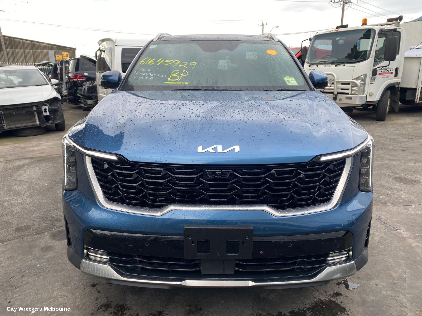 KIA SORENTO LEFT FRONT DOOR WINDOW, MQ4, GREEN TINT TYPE, 02/2020 ONWARDS