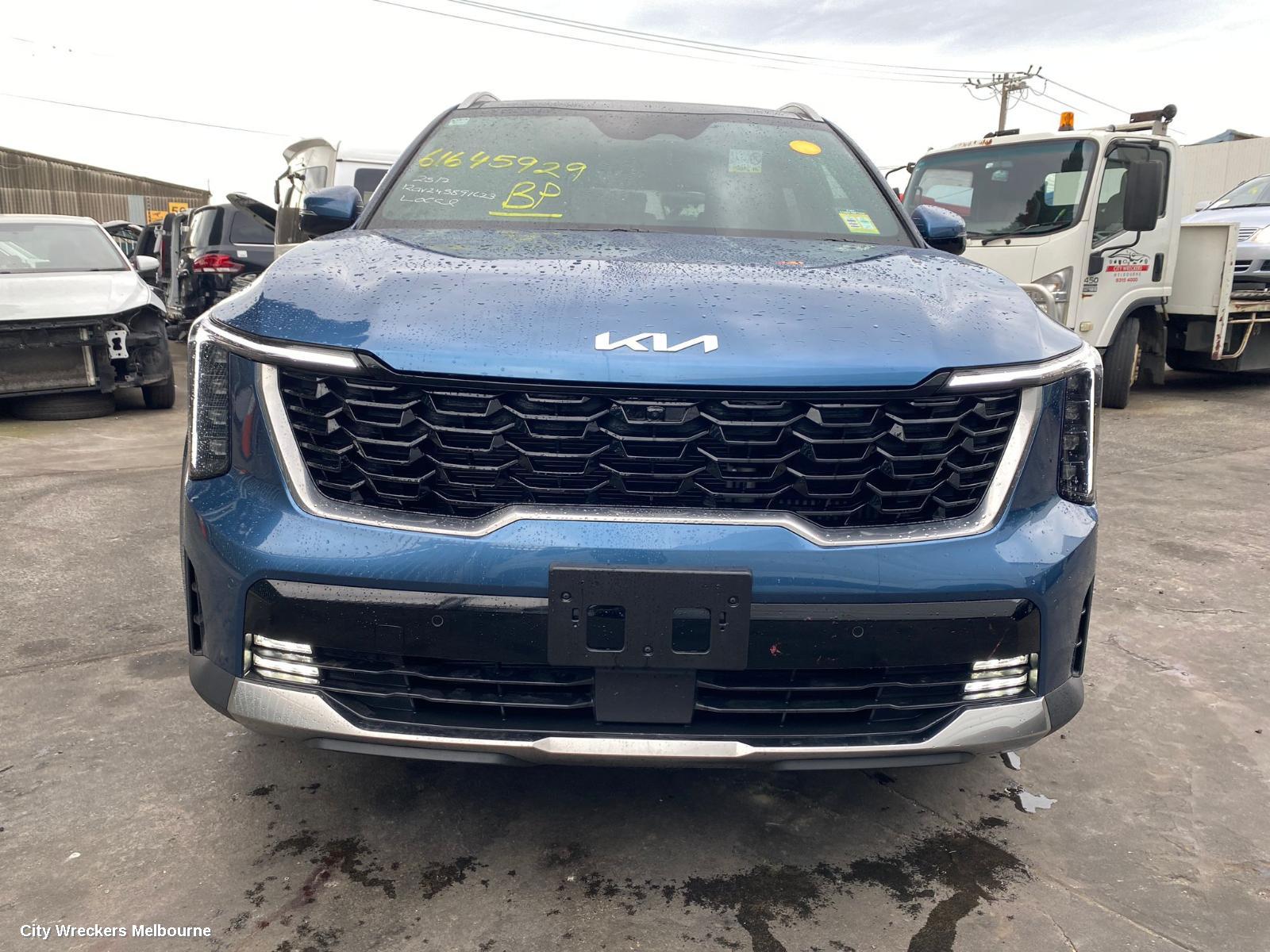 KIA SORENTO LEFT FRONT DOOR WINDOW, MQ4, GREEN TINT TYPE, 02/2020 ONWARDS