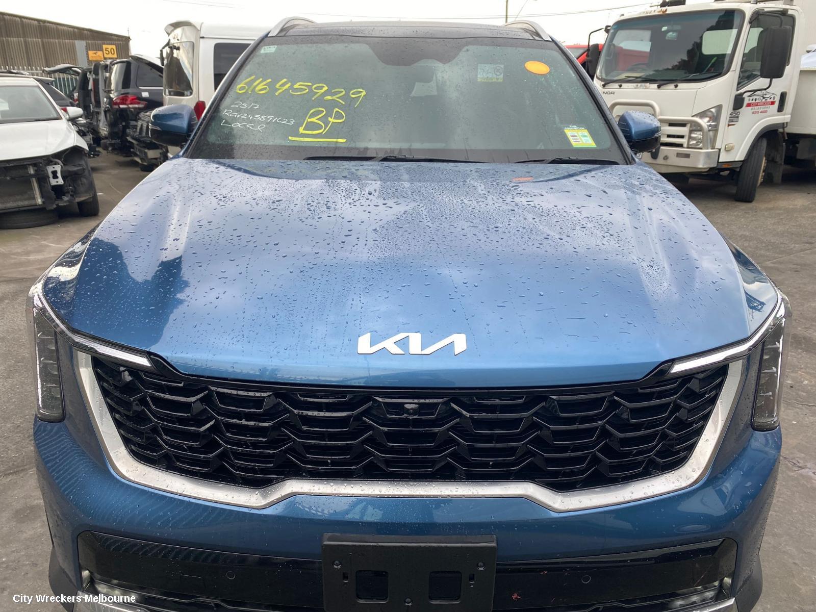 KIA SORENTO LEFT FRONT DOOR WINDOW, MQ4, GREEN TINT TYPE, 02/2020 ONWARDS