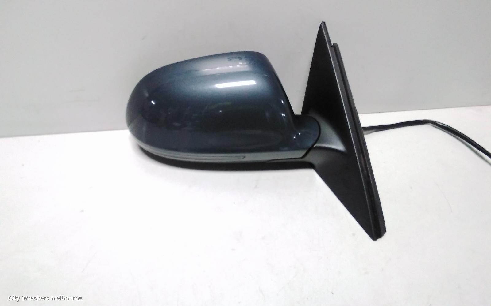 AUDI A4 RIGHT DOOR MIRROR, B8 8K, A4, MANUAL FOLD, NO LANE CHANGE ASSIST TYPE, 1 PLUG (6 WIRE), 02/2008 - 05/2009