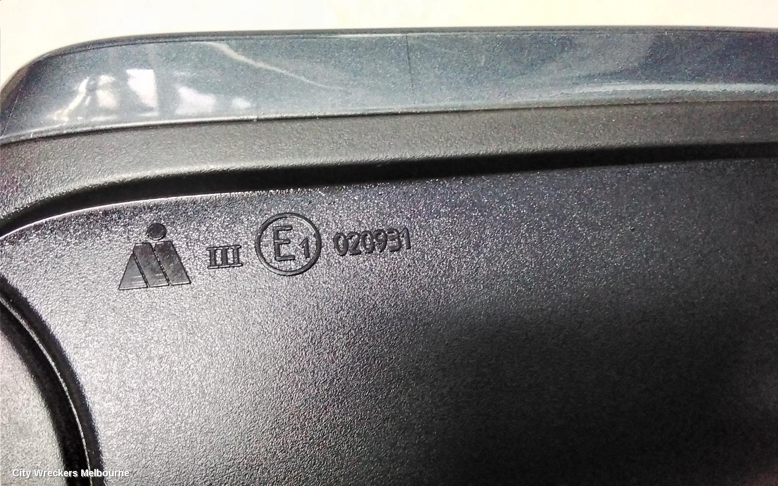 AUDI A4 RIGHT DOOR MIRROR, B8 8K, A4, MANUAL FOLD, NO LANE CHANGE ASSIST TYPE, 1 PLUG (6 WIRE), 02/2008 - 05/2009