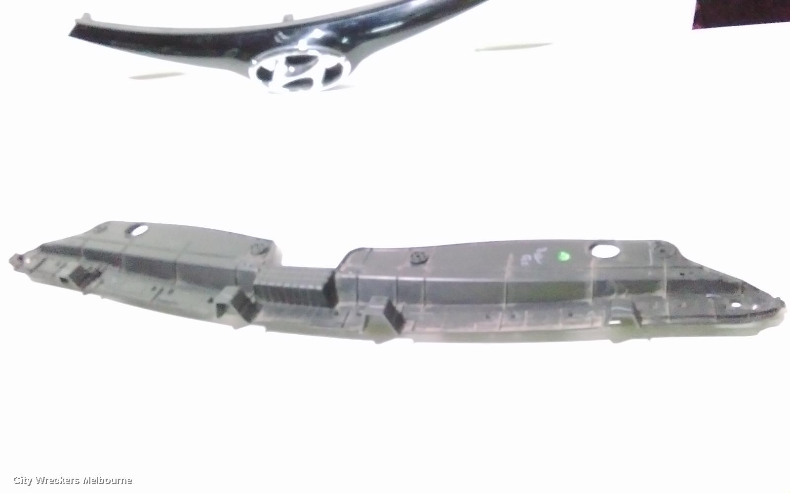 HYUNDAI I20 GRILLE, RADIATOR GRILLE, PB, 03/2012 - 12/2015
