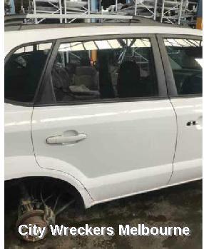 HYUNDAI TUCSON RIGHT REAR DOOR, NON MOULD TYPE, 08/2004 - 01/2010